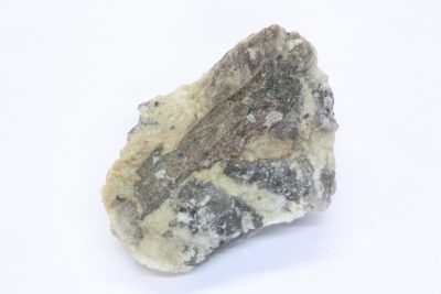 Beryll brun krystall i moderstein fra Iveland i Setesdal 30g 3x4cm