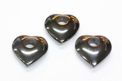 Blodstein hjerteanheng for lærsnor 20mm