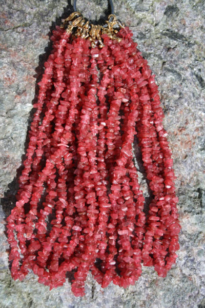 Calcedon rosa chipskjede 45cm med lås