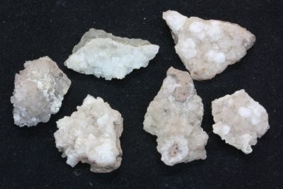 Chabasitt gruppe ca 3cm fra Flinders Victoria i Australia