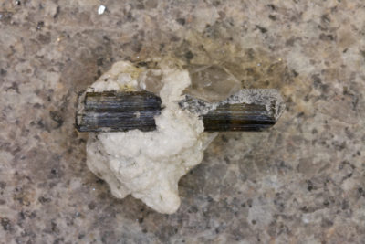 Elbaitt turmalin fra Kunar i Afganistan 10g 2x3cm