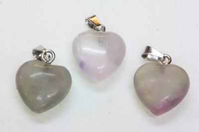 Fluoritt fiolett lys hjerteanheng ca 15 x 8mm