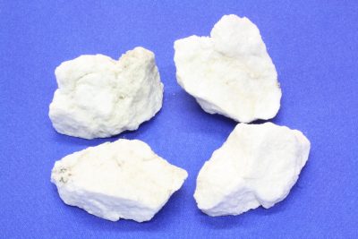 Clevlanditt råsteinsbiter ca 4cm fra Herrebøkasa i Halden Norge