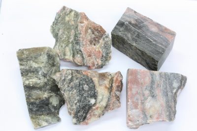 Mylonitt Norge skåret råsteinsbit ca 3cm