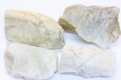 Månestein hvit råsteinsbit 3 til 4cm Tonnes, Lurøy, Norge.