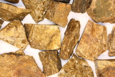 Bronsitt råsteinsbit 3 til 4cm