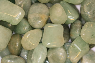 Aventurin lys grønn polert ca 2cm