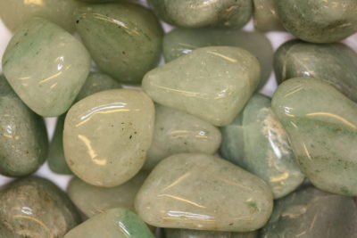 Aventurin lys grønn polert ca 3cm