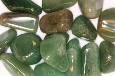 Aventurin mørk grønn polert 2 til 3cm