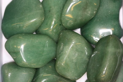 Aventurin mørk grønn polert 4 til 6cm