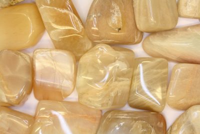 Månestein rosa polert 3 til 4cm