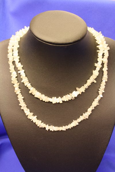 Månestein hvit chipskjede 90cm uten lås.