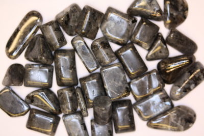 Blue pearl polert ca 1cm