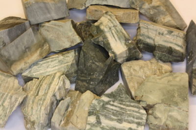 Hornfels råsteinsbit ca 3cm