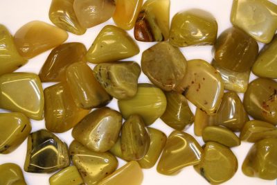 Opalitt oliven grønn polert  ca 2cm