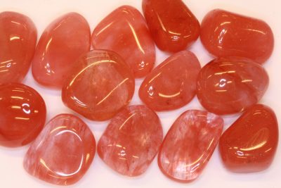 Obsidian rød syntetisk polert ca 2cm