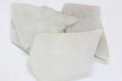 Melkekvarts platebit 6 til 8cm fra Moss.