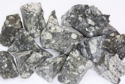 Meteorbreksje råsteinsbit fra Gardnos i Norge ca 3cm