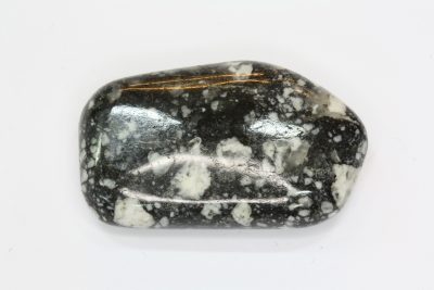 Meteorbreksje håndslipt A 21x35mm 12g fra Gardnos i Norge