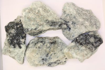 Lazulitt råsteinsbit 4 til 5cm