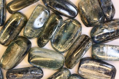 Kyanitt blå polert B ca 3cm