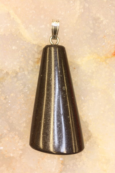 Basalt håndslipt stiftanheng D 17g 47mm langt