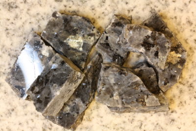 Blue pearl polert skive ca 3cm