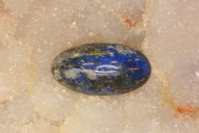 Lapis Lazuli cabochon 15×28.3mm 8.5mm tykk fra Chile