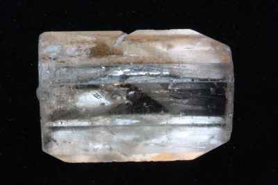 Topas gyllen krystall 126ct 17 x 32mm  fra Afghanistan