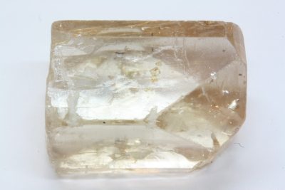 Topas gyllen krystall 63.04ct 15 x 22mm  fra Afghanistan
