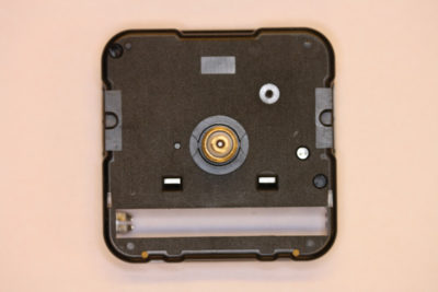 Urverk med 14mm lang stamme SKP Quarts