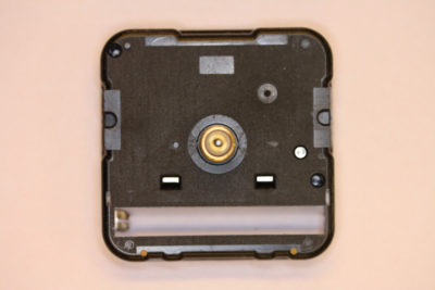 Urverk med 19mm lang stamme SKP Quarts