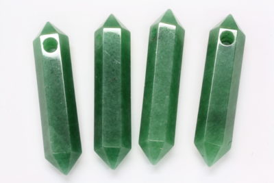 Aventurin mørk grønn stavanheng 5cm med 4mm hull