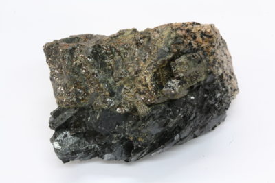 Fergusonitt (Y) 135g 4x5cm fra Lapplægret, Drag Tysfjord Norge