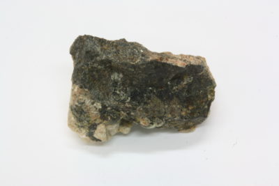 Fergusonitt (Y) A 17g 1.5x3cm fra Lapplægret, Drag Tysfjord Norge