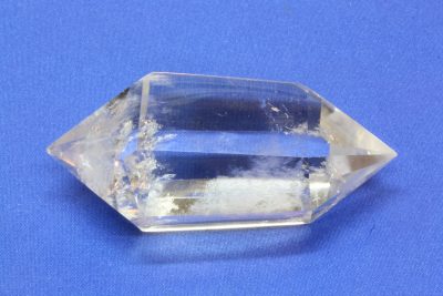 Bergkrystall A slipt dobbelt terminert 105g 81mm lang