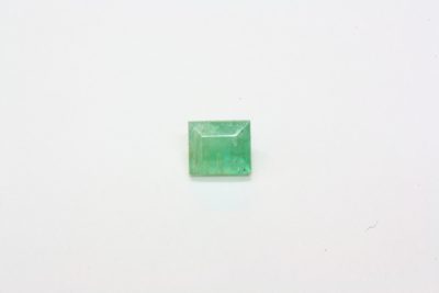 Smaragd fasett 0.13ct 2.7×3.2mm fra Byrud gruver i Eidsvoll, Norge