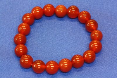 Carneol strikkarmbånd 10mm kuler 18cm