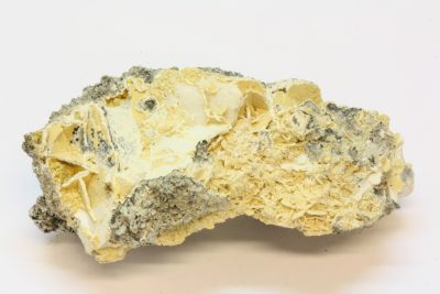 Chiavennitt B 25g 3x6cm fra Tuften quarry i Tvedalen, Norge