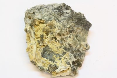 Chiavennitt C 16.5g 4×4.5cm fra Tuften quarry i Tvedalen, Norge.