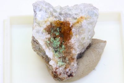 Chlorotil 10g 2x2cm fra Clara Mine, Wolfach Schwarzwald i Tyskland. Montert i eske.