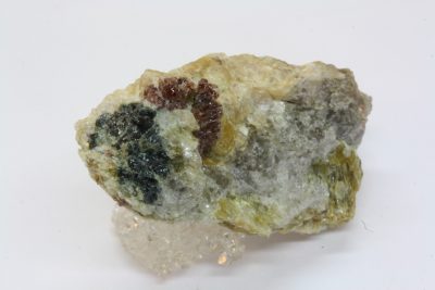 Gahnitt, Almandin C 11g 1.5x3cm fra Thor`s gruve, Vats, Norge