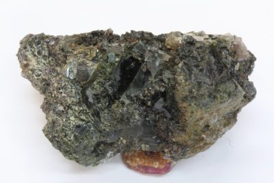 Cookeitt, Epidot 60g 3.5x5cm fra Breistad Gruver, Arendal, Norge.