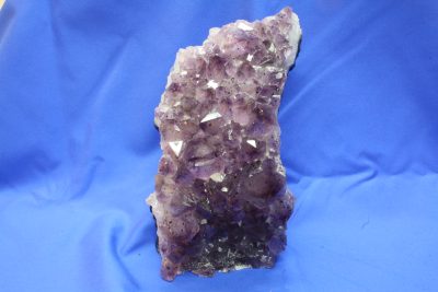 Ametyst gruppe 2.2kg 11x18cm fra Minas Gerais,Brasil