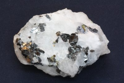 Cryolitt, Sideritt  160g 5.5x7cm fra Ivigtut Arsuk Fjord på Grønland