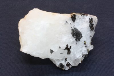 Cryolitt, Sideritt  290g 5x8cm fra Ivigtut Arsuk Fjord på Grønland