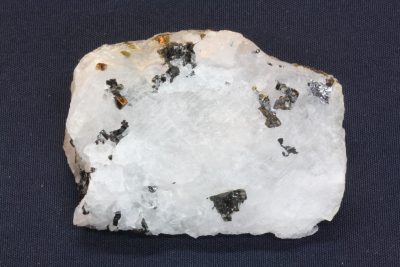 Cryolitt, Sideritt A  90g 4×5.5cm fra Ivigtut Arsuk Fjord på Grønland