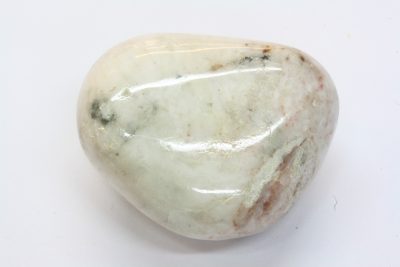 Natrolitt håndslipt 14g 22x29mm