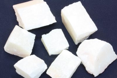 Marmor hvit råsteisbit 2 til 3cm fra Sverige.