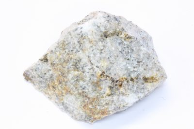 Ceriopyrochlor (Ce) brun Magnesioferritt sort, 86g 5 x 5.5cm A fra Scheelingen, Kaiserstuhl, Baden Tyskland.